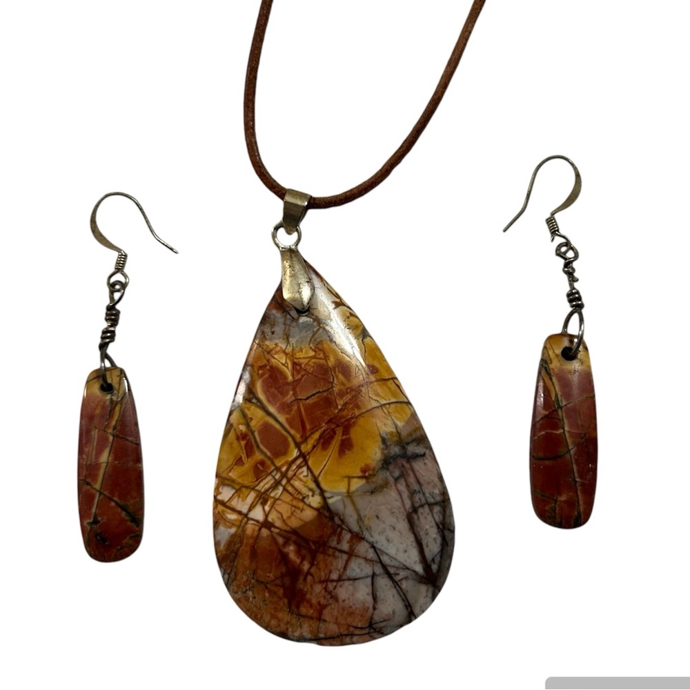 Picture Sandstone Pendant and Earrings